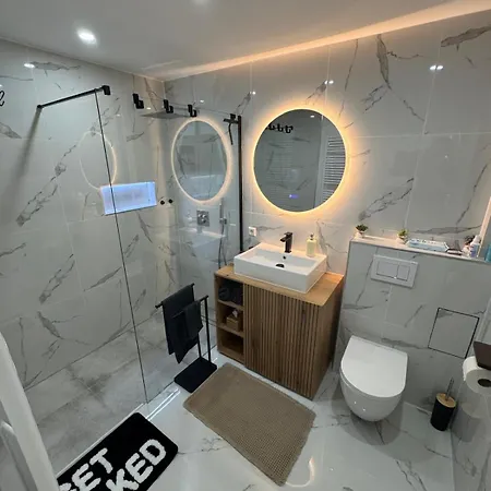 Design-studio Mit Wellness-bad&smart Access Apartment