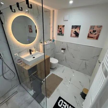 Apartment Design-studio Mit Wellness-bad&smart Access